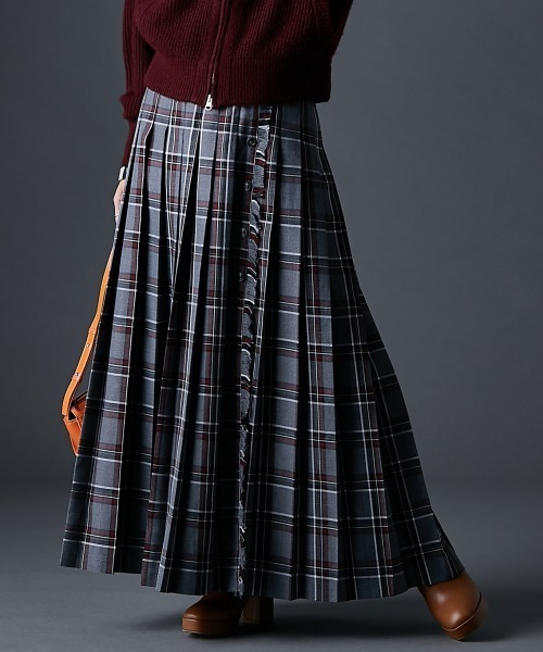 GEVS.（ジェイヴィス）の「チェックマキシプリーツスカート＜大きいサイズ有＞GEVS.（スカート・レディース・グレー系/レッド系・M/L/LL/3L/4L/5L）」の2枚目の写真