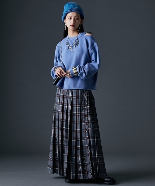 GEVS.（ジェイヴィス）の「チェックマキシプリーツスカート＜大きいサイズ有＞GEVS.（スカート・レディース・グレー系/レッド系・M/L/LL/3L/4L/5L）」の3枚目の写真