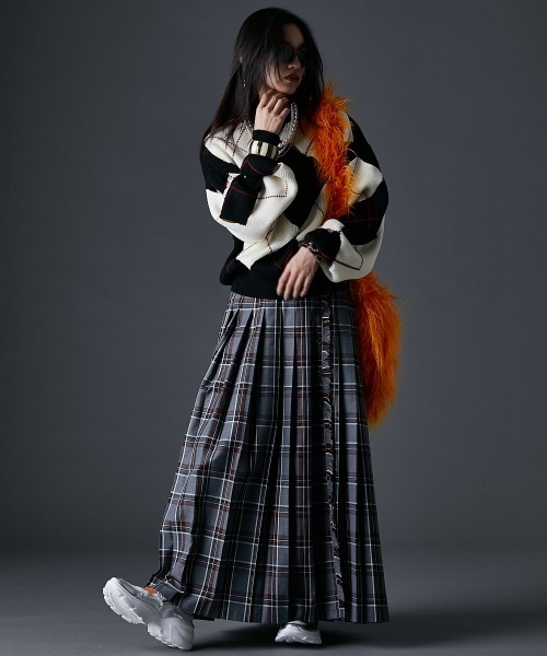 GEVS.（ジェイヴィス）の「チェックマキシプリーツスカート＜大きいサイズ有＞GEVS.（スカート・レディース・グレー系/レッド系・M/L/LL/3L/4L/5L）」の15枚目の写真