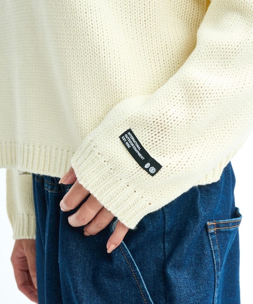 ELEMENT eden（エレメントエデン）の「ELEMENT レディース LOGO KNIT WOMEN セーター 【2025年秋冬モデル】/エレメントワイドシルエットロゴジャガードニット・セーター（ニット/セーター・レディース・ブラック/オフホワイト/ピンク・MEDIUM）」の8枚目の写真