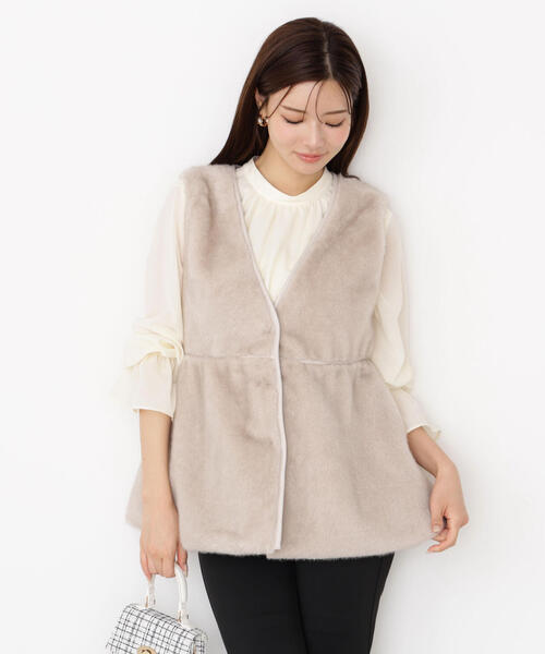 PROPORTION BODY DRESSING（プロポーションボディドレッシング）の「フェイクファーペプラムジレ / 1215255908（テーラードジャケット・レディース・ベージュ/ダークグレー・FREE）」の7枚目の写真