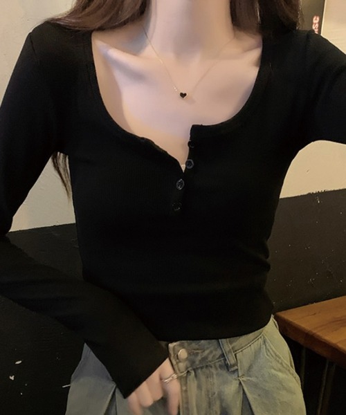 ADDITION STORE(アディションストア)の「【フルシーズン使えちゃう♪】ベーシック ヘンリ-ネック プルオーバー / Basic Henley Neck Pullover(Tシャツ/カットソー・レディース・ブラック/ブラウン/ホワイト/グレー・FREE)」の1枚目の写真