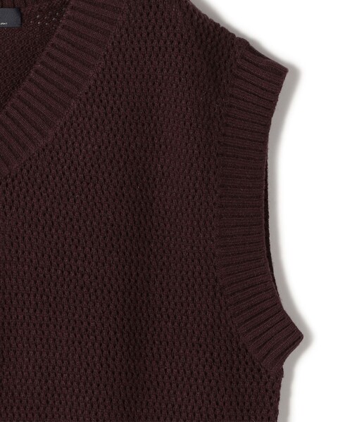 SHIPS(シップス)の「SHIPS Primary Navy Label:〈手洗い可能〉メッシュ ライン ニット ベスト(ニット/セーター・レディース・ブラウン/ダークグレー・ONE SIZE)」の6枚目の写真