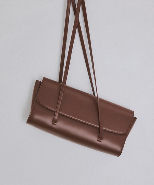 ADAM ET ROPE'（アダムエロペ）の「フラップロングハンドルバッグ（ショルダーバッグ・レディース・ブラック/ブラウン・FREE）」の2枚目の写真