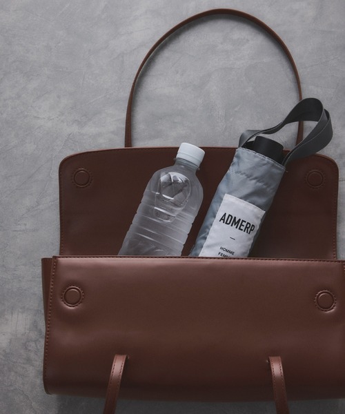 ADAM ET ROPE'（アダムエロペ）の「フラップロングハンドルバッグ（ショルダーバッグ・レディース・ブラック/ブラウン・FREE）」の3枚目の写真