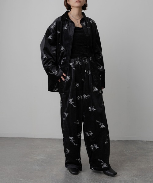 FOXEY BOUTIQUE フラワー装飾 ベロア セットアップ FOXEY BOUTIQUE フラワーモチーフ装飾 ベロア セットアップ