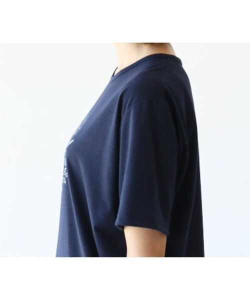 sanpo kuschel（サンポクシェル）の「北欧の香漂う花束トップス（Tシャツ/カットソー・レディース・ネイビー・FREE）」の8枚目の写真