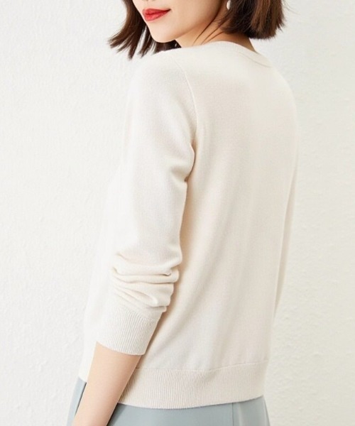 cammie（キャミー）の「クルーネックシンプルニット（ニット/セーター・レディース・キャメル/ブラック/ブルー/オフホワイト・M/L）」の8枚目の写真
