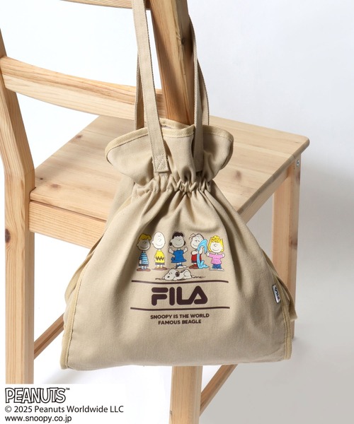 PEANUTS（ピーナッツ）の「FILA×PEANUTS SNOOPY　キャラクタープリント キャンバス・デニム巾着トートバッグ（トートバッグ・レディース・ブラック/ベージュ/インディゴブルー/オフホワイト・FREE）」の3枚目の写真