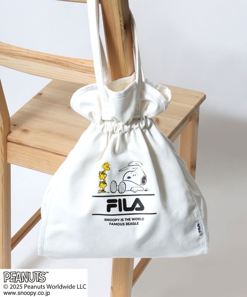 PEANUTS（ピーナッツ）の「FILA×PEANUTS SNOOPY　キャラクタープリント キャンバス・デニム巾着トートバッグ（トートバッグ・レディース・ブラック/ベージュ/インディゴブルー/オフホワイト・FREE）」の2枚目の写真