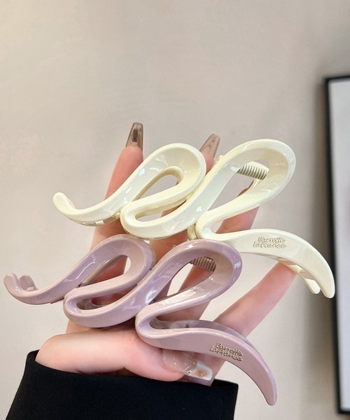 Miniministore（ミニミニストア）の「バンスクリップ大人 ヘアクリップおしゃれ（バレッタ/ヘアクリップ・レディース・スモークピンク/アイボリー/ブラック/ライトブラウン/ダークブラウン・FREE）」の17枚目の写真