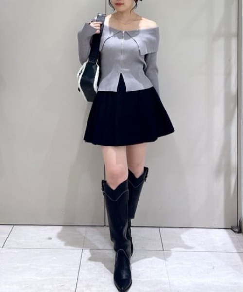 rienda（リエンダ）の「フロントZIPリブニットTOP 秋服 冬服 秋服 冬服（ニット/セーター・レディース・グレー/レッド/ライトブラック・FREE）」の11枚目の写真