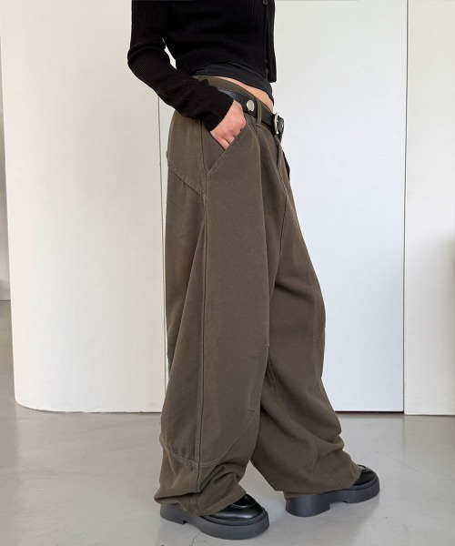 4INT.(フォイント)の「ローライズ バルーン コットン ワイド パンツ(その他パンツ・レディース・カーキ・S/M)」の8枚目の写真
