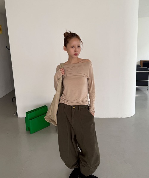 4INT.(フォイント)の「ローライズ バルーン コットン ワイド パンツ(その他パンツ・レディース・カーキ・S/M)」の16枚目の写真