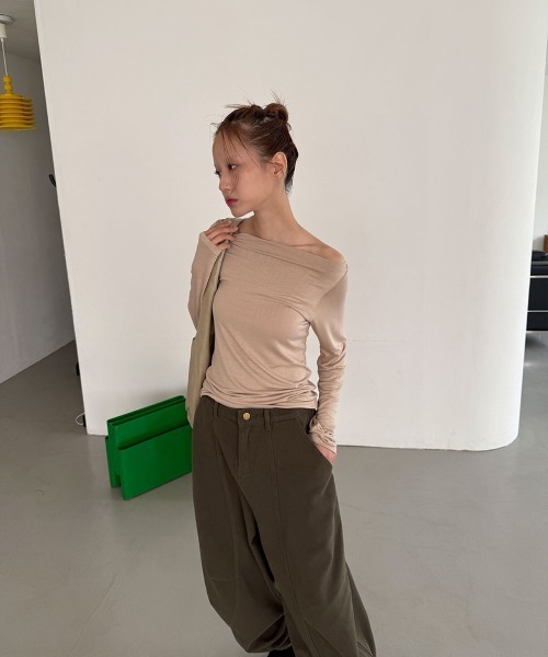 4INT.(フォイント)の「ローライズ バルーン コットン ワイド パンツ(その他パンツ・レディース・カーキ・S/M)」の19枚目の写真