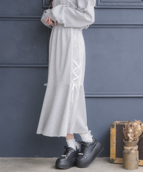 couture BY ROJITA(クチュールバイロジータ)の「【セットアップ対応】レースラインスウェットマーメイドスカート(スカート・レディース・ホワイト/ブラック/グレー/ピンク・FREE)」の4枚目の写真