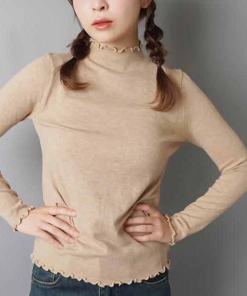 SPINNS（スピンズ）の「重ねても一枚でも使える♪配色メロウシアーカットソー（ニット/セーター・レディース・ワイン/アイボリー/ベージュ・ONESIZE）」の5枚目の写真