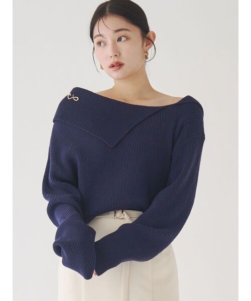 LAGUNAMOON（ラグナムーン）の「アシンメトリーカラーニットプルオーバー（ニット/セーター・レディース・レッド/ネイビー/ベージュ・FREE）」の4枚目の写真