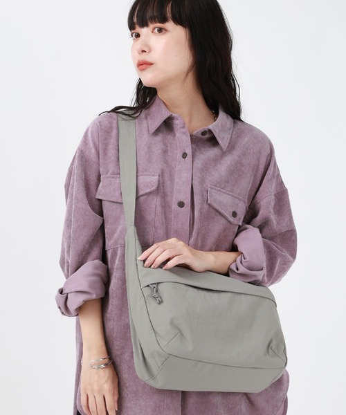 GLOBAL WORK（グローバルワーク）の「撥水ライト7ポケットショルダー/595522（ショルダーバッグ・メンズ・チャコールグレー/ライトブルー/ブラック/ライトグレー/ベージュ/ネイビー/ホワイト系その他2/グリーン系その他6/ブルー系その他6・FREE）」の5枚目の写真