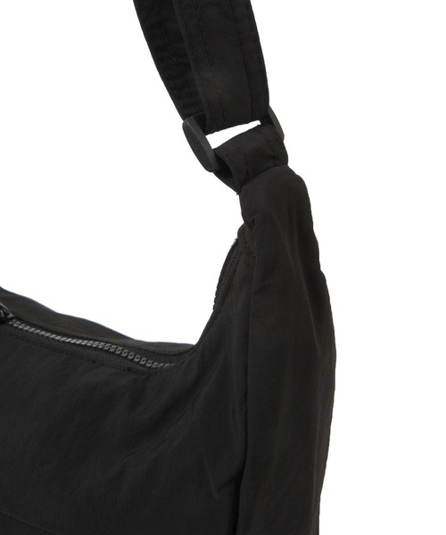 GLOBAL WORK（グローバルワーク）の「撥水ライト7ポケットショルダー/595522（ショルダーバッグ・メンズ・チャコールグレー/ライトブルー/ブラック/ライトグレー/ベージュ/ネイビー/ホワイト系その他2/グリーン系その他6/ブルー系その他6・FREE）」の15枚目の写真