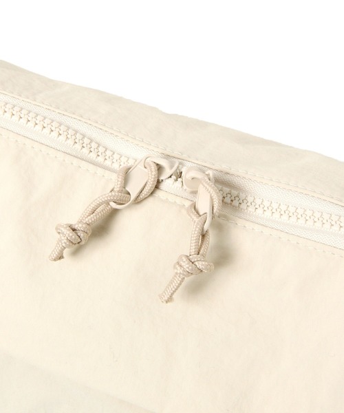 GLOBAL WORK（グローバルワーク）の「撥水ライト7ポケットショルダー/595522（ショルダーバッグ・メンズ・チャコールグレー/ライトブルー/ブラック/ライトグレー/ベージュ/ネイビー/ホワイト系その他2/グリーン系その他6/ブルー系その他6・FREE）」の21枚目の写真