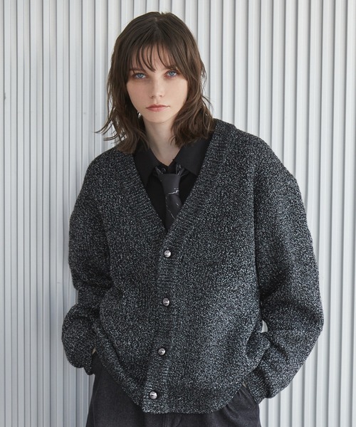 Spielio（シュピーリオ）の「【Spielio】Shiny lurex cardigan / シャイニールレックスカーディガン（カーディガン/ボレロ・メンズ・ブラック系1/レッド系1・L/M/S）」の3枚目の写真