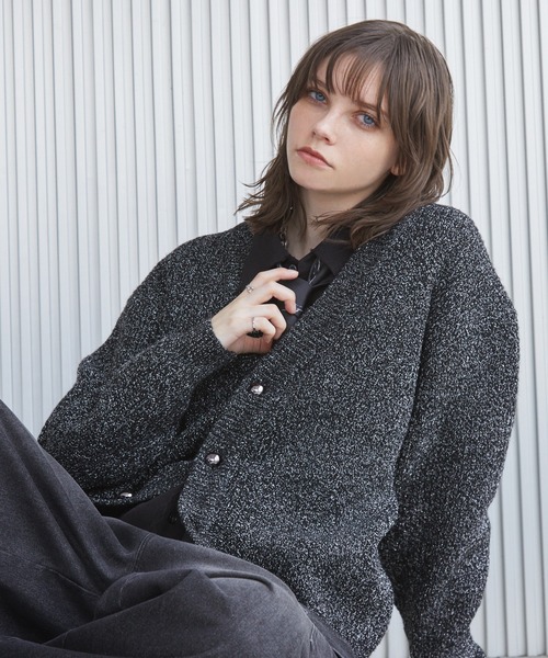 Spielio（シュピーリオ）の「【Spielio】Shiny lurex cardigan / シャイニールレックスカーディガン（カーディガン/ボレロ・メンズ・ブラック系1/レッド系1・L/M/S）」の5枚目の写真