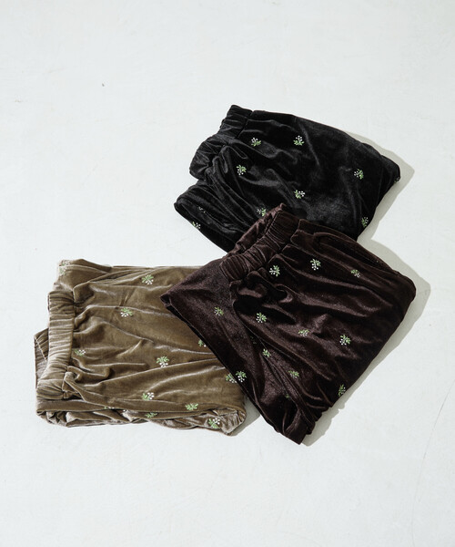 限定展開 ベロア 花柄 刺繍 イージーパンツ（その他パンツ