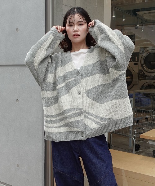 CORNERS（コーナーズ）の「ニュアンス柄モールニットカーディガン（カーディガン/ボレロ・レディース・ベージュ/ネイビー/オレンジ/ライトカーキ・FREE）」の9枚目の写真