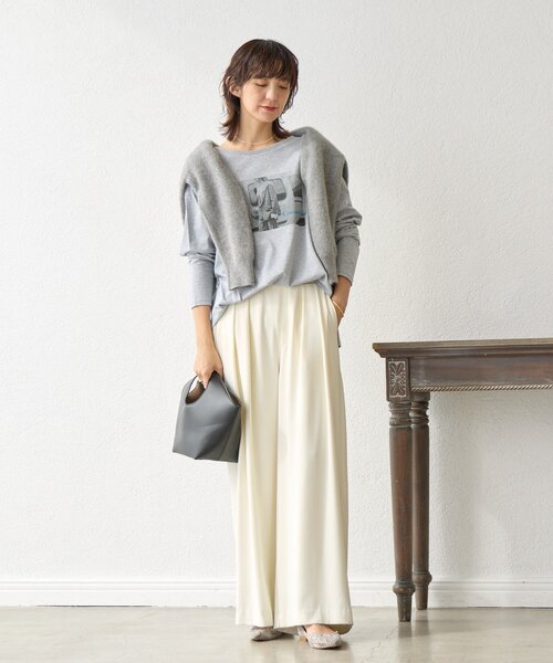 RIVE DROITE（リヴドロワ）の「【インナーとしても◎】PHOTO long Tee（Tシャツ/カットソー・レディース・ホワイト/グレー・FREE）」の5枚目の写真