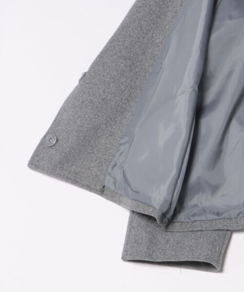 STAY MOTION（ステイモーション）の「【WEB限定】ウエストベルト付きショート丈コート［韓国ファッション カジュアル］≪AW新作≫（ステンカラーコート・レディース・ブラック/グレー・F）」の6枚目の写真
