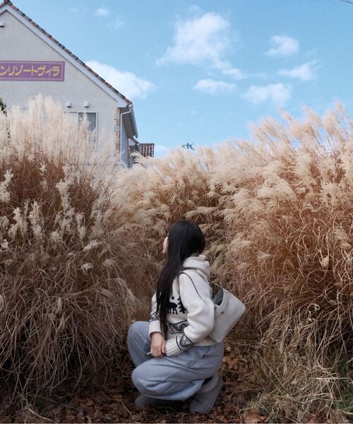 RONRON(ロンロン)の「ALPACA JACQUARD HOOD ZIP-UP KNIT GREY(ニット/セーター・レディース・その他・FREE)」の6枚目の写真