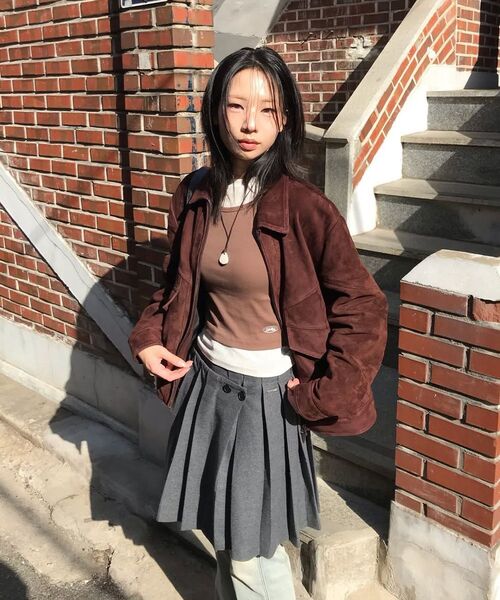 Miseki SEOUL（ミセキソウル）の「Wabi origami pleats midi skirt DARK GREY（スカート・レディース・その他・1/2）」の3枚目の写真