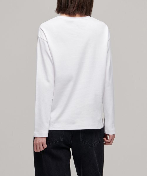 MUSINSA STANDARD WOMAN（ムシンサスタンダードウーマン）の「ウィメンズリラックスクルーネック長袖Tシャツ[ホワイト]（Tシャツ/カットソー・レディース・その他・SMALL/MEDIUM/LARGE/X-LARGE/X-SMALL）」の3枚目の写真