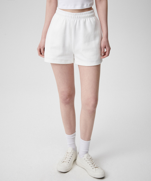 MUSINSA STANDARD WOMAN（ムシンサスタンダードウーマン）の「ウィメンズダブルニットスウェットショーツ[ホワイト]（その他パンツ・レディース・その他・SMALL/MEDIUM/X-SMALL/LARGE）」の2枚目の写真