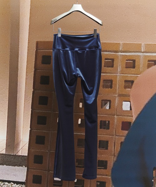 kotohayokozawa（コトハヨコザワ）の「FLEX VELVET ZIPPER LEGGINGS（その他パンツ・レディース・ライトブルー/ネイビー・M）」の3枚目の写真