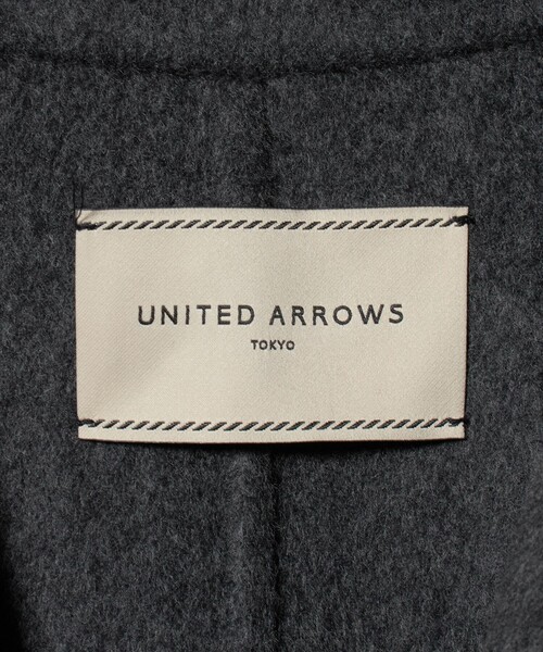 UNITED ARROWS(ユナイテッドアローズ)の「リバー テーラードコート(チェスターコート・レディース・ベージュ/ダークグレー/その他1・38/36)」の5枚目の写真