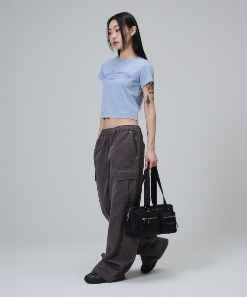 Opening Project(オープニングプロジェクト)の「Two Pocket Duffle Bag / ダブルポケット ダッフルバッグ(ショルダーバッグ・レディース・ブラック・F)」の4枚目の写真