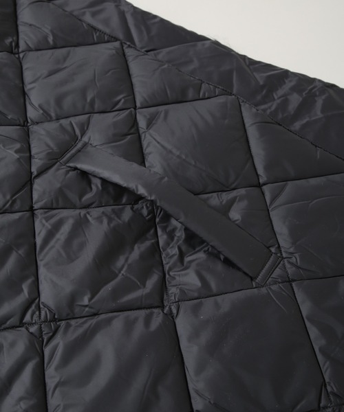 TAION（タイオン）の「TAION/リバーシブルダウンストール（ストール/ショール・レディース・オフホワイト/ブラック・FREE）」の10枚目の写真