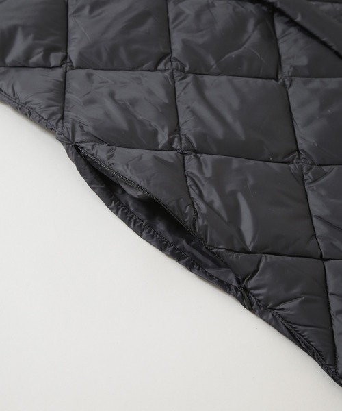 TAION（タイオン）の「TAION/リバーシブルダウンストール（ストール/ショール・レディース・オフホワイト/ブラック・FREE）」の12枚目の写真