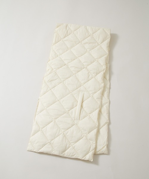 TAION（タイオン）の「TAION/リバーシブルダウンストール（ストール/ショール・レディース・オフホワイト/ブラック・FREE）」の13枚目の写真