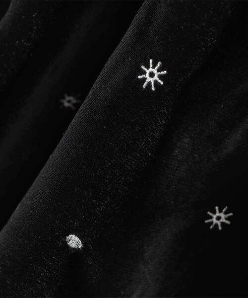 SHIPS any:〈手洗い可能〉ポリエステル ベロア 刺繍 タック フレア