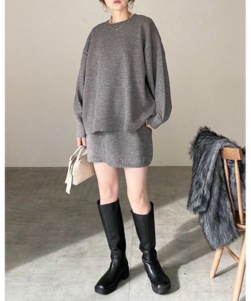 She's Closet(シーズクローゼット)の「ボリュームスリーブ長袖オーバーサイズニット&ミニスカートセットアップ(セットアップ・レディース・ブラウン/ベージュ/グレー/ブラック・FREE)」の6枚目の写真