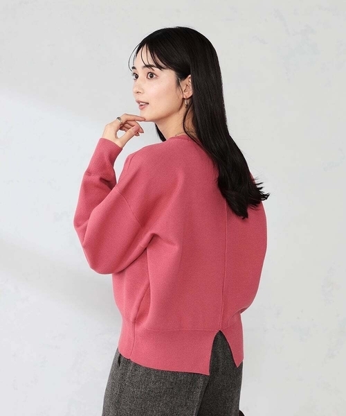 a.v.v(アーヴェヴェ)の「クロップドスウェットライクニット(ニット/セーター・レディース・ピンク/グリーン/ライトグレー・38/40)」の4枚目の写真