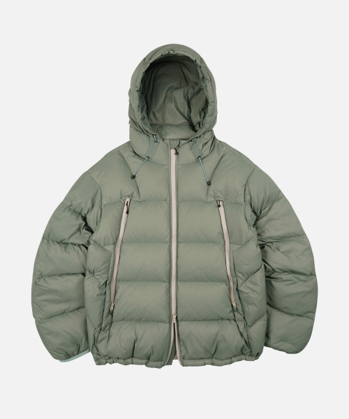 FRIZMWORKS(フリズムワークス)の「ALTAVIA DOWN PARKA _ LIGHT OLIVE(ダウンジャケット/コート・メンズ・その他・SMALL/MEDIUM/LARGE/X-LARGE)」の1枚目の写真