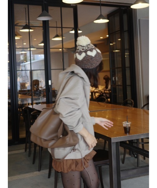 JUMELLE(ジュメロ)の「メルトレザーライクバッグ(ショルダーバッグ・レディース・ブラウン・FREE)」の11枚目の写真
