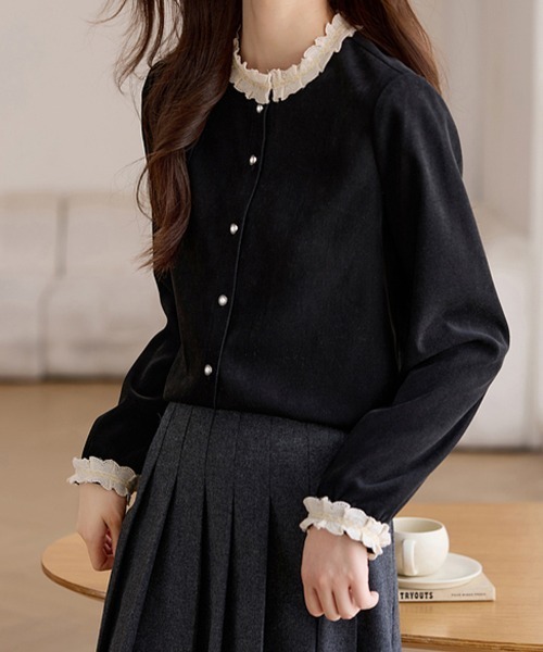ONEP STAR(ワンピスター)の「パールボタンフリル襟ブラウス(シャツ/ブラウス・レディース・ブラック・MEDIUM/LARGE/X-LARGE)」の6枚目の写真