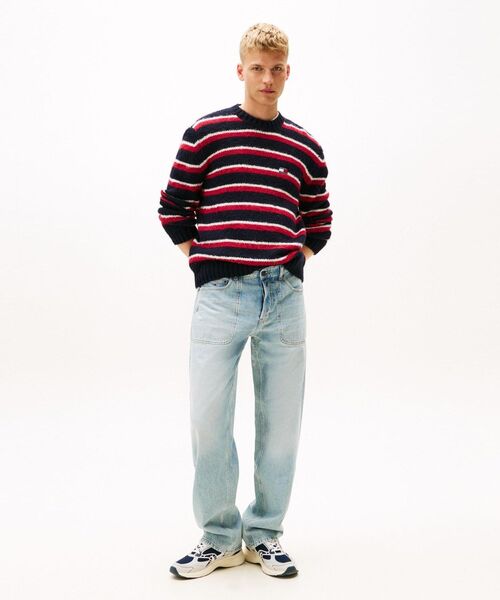 tommy jeans(トミー ジーンズ)の「ワーカーリラックスストレートジーンズ(デニムパンツ・メンズ・インディゴブルー・30inch/32inch/36inch/28inch/34inch)」の2枚目の写真