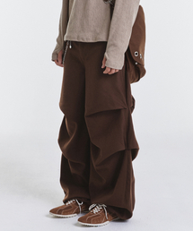 Side Tuck Peach Skin Balloon Pants (Brown)