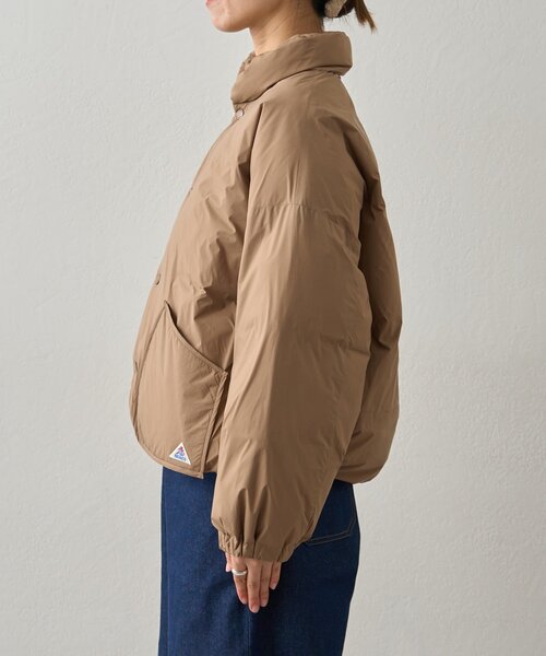 GEVACO（ゲバコ）の「【GEVACO】ノンステッチミドル中綿ジャケット（ダウンジャケット/コート・レディース・ベージュ/イエロー/ブラック・SMALL/MEDIUM/LARGE）」の4枚目の写真